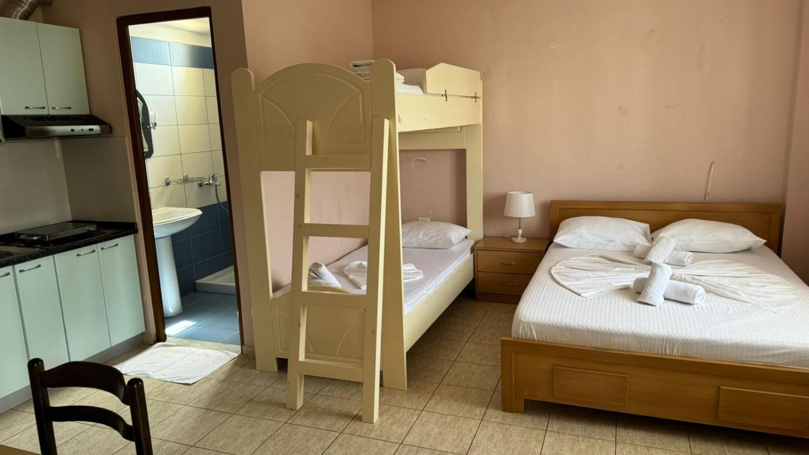 Hotel Vila Danedi Ksamil Eksteriør billede